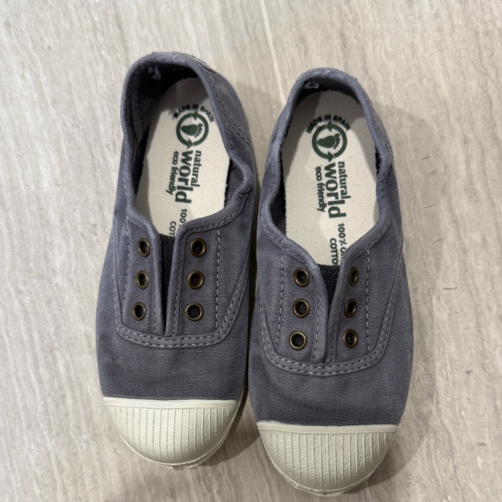 Kids Natural World Blue /  Gray Slip-On Shoes Brand New